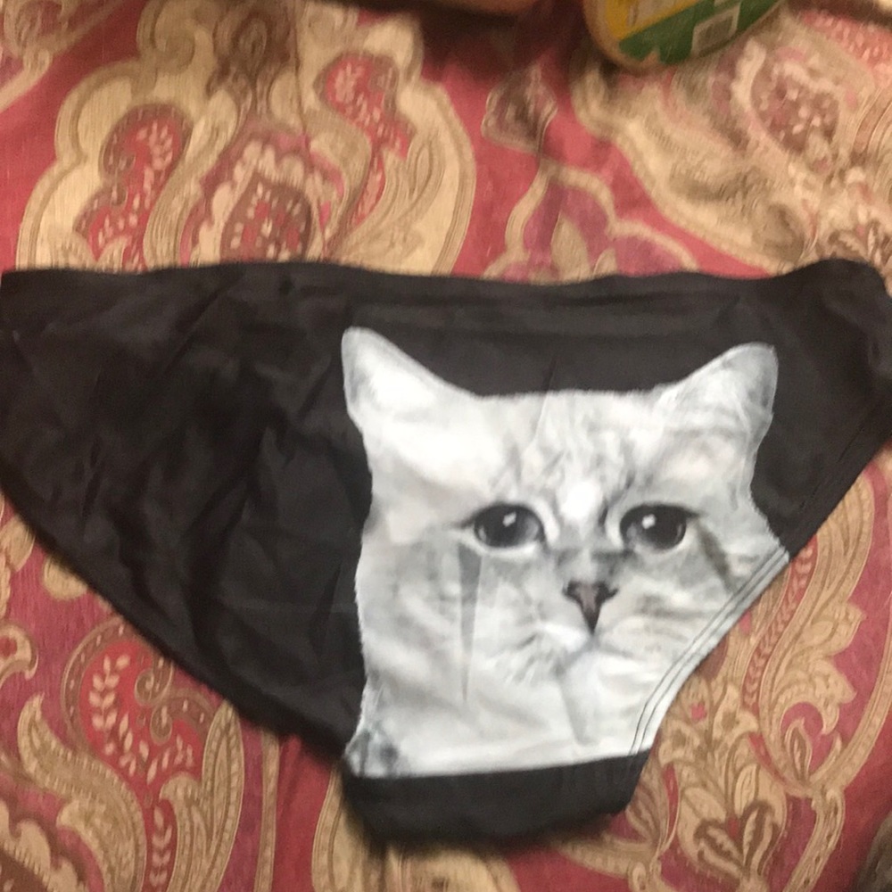 Pussy Cat 🐱 Bikini Bottom
